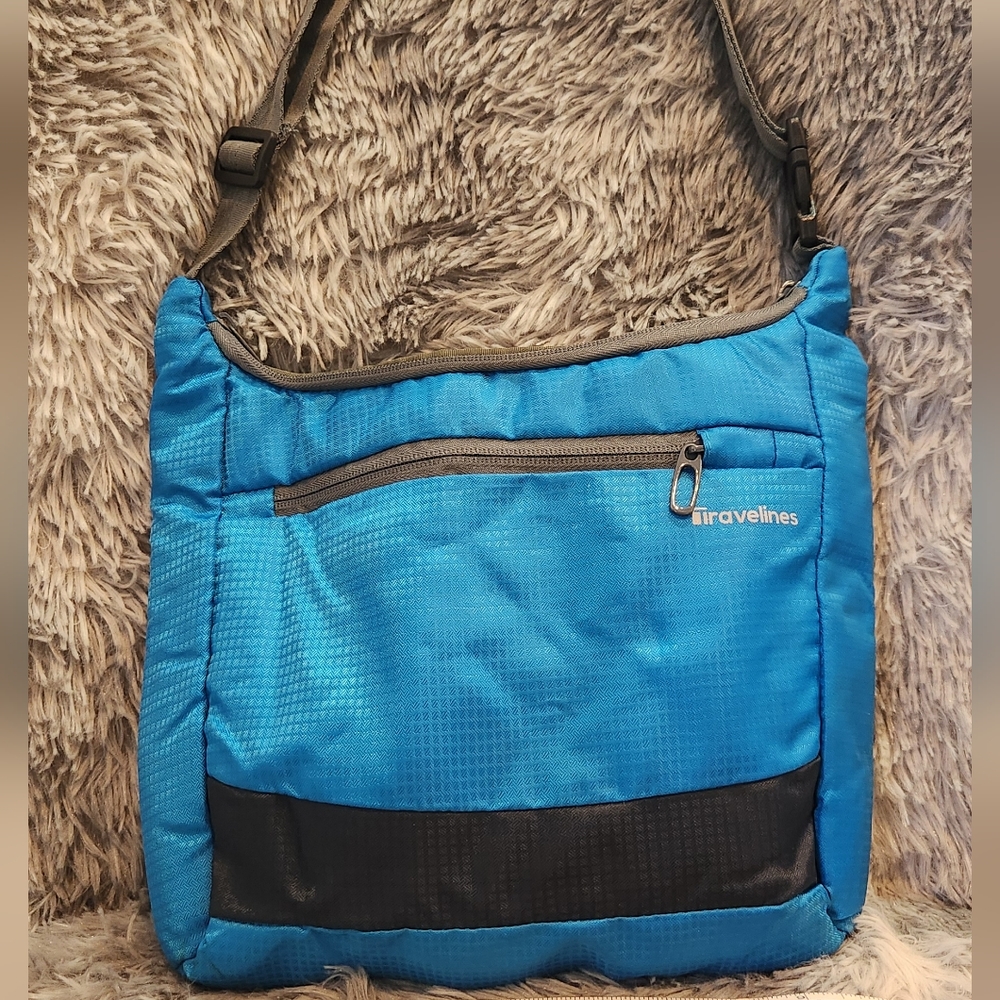 Travelines Blue and Black Lunch Bag